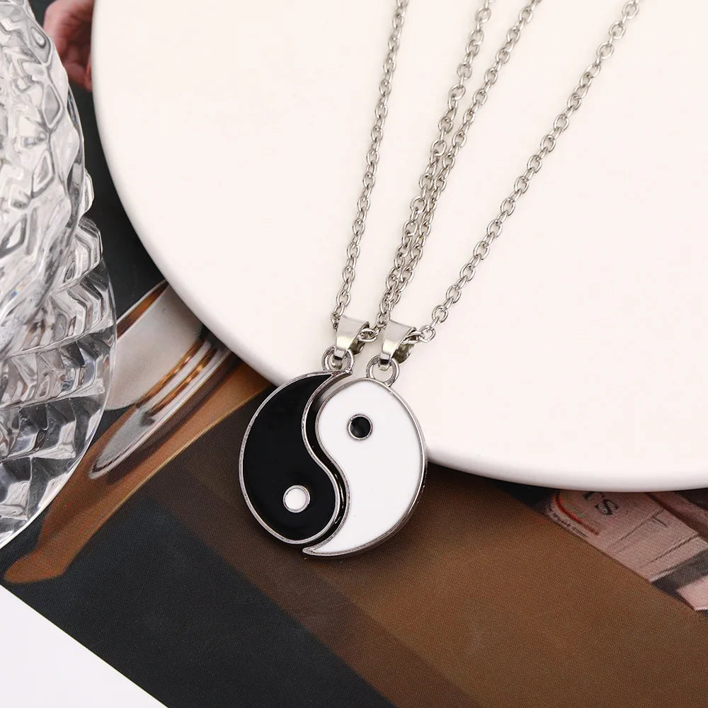 2 Pcs Tai Chi Yin Yang Eight Trigrams Pendant Necklaces Set