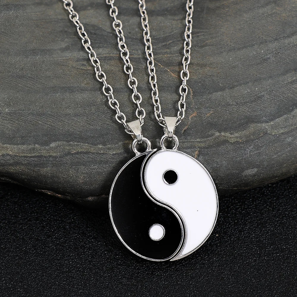 2 Pcs Tai Chi Yin Yang Eight Trigrams Pendant Necklaces Set